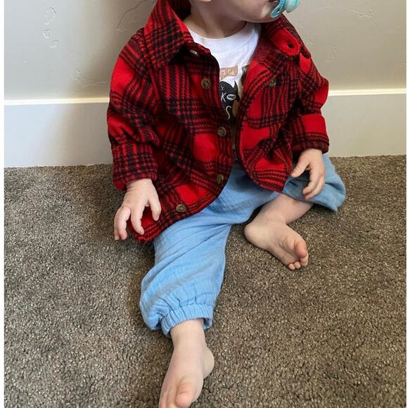 NWT Old Navy Black and Red Buffalo Plaid Fleece Button Up- size 12-18m - Picture 2 of 2